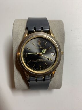 Vintage Pieue Nicol Analog Women's Watch Silver Dial Gold Case